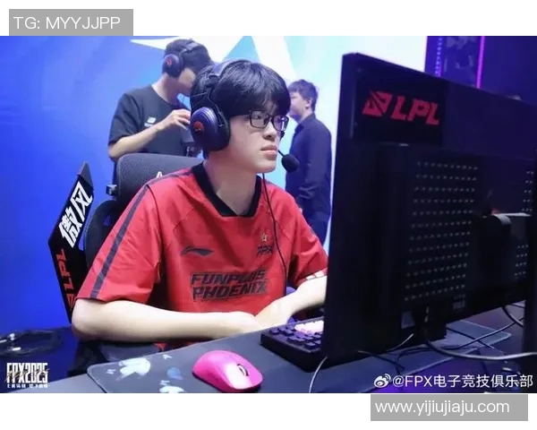 电竞实时数据赛后复盘分析FPX与WE对决的速度与策略